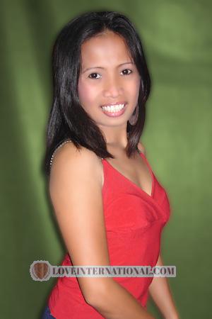 100334 - Evelyn Edad: 29 - Filipinas