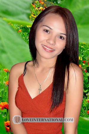 104928 - Mercy Edad: 26 - Filipinas