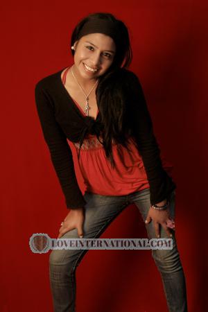 107454 - Liliana Edad: 22 - Perú