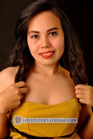 156235 - Daniela Edad: 35 - Filipinas