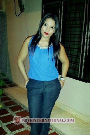 156358 - Andrea Edad: 30 - Colombia