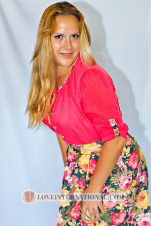 157102 - Elena Edad: 31 - Ucrania