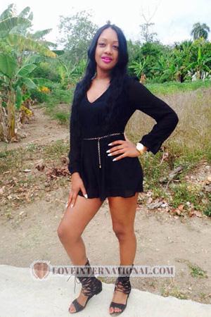161214 - Trinidad Edad: 33 - Dominican Republic