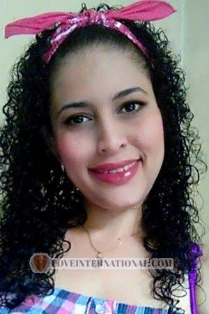 166208 - Hilda Edad: 39 - Costa Rica