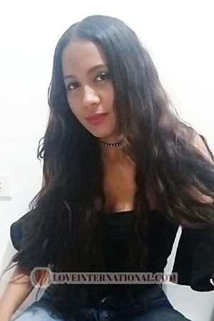 171052 - Luisa Fernanda Edad: 27 - Colombia