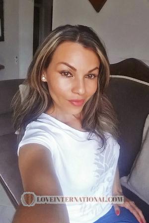 174140 - Sandra Edad: 52 - Colombia