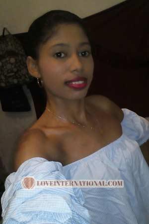 175041 - Julieth Edad: 31 - Colombia