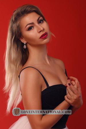 176465 - Anna Edad: 28 - Rusia