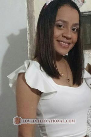 176557 - Ana Edad: 29 - Colombia