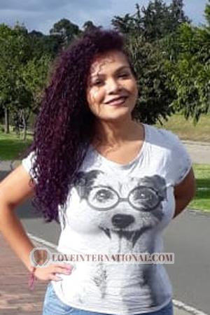 181313 - Lizeth Edad: 30 - Colombia