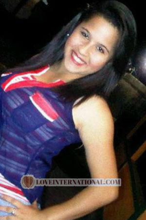181838 - Geraldine Edad: 30 - Venezuela