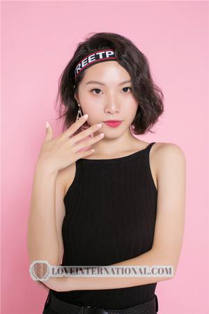 182714 - Danfeng Edad: 28 - China