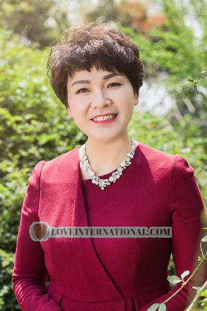 183210 - Qifang Edad: 60 - China