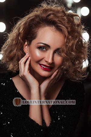 186327 - Ekateryna Edad: 39 - Ucrania