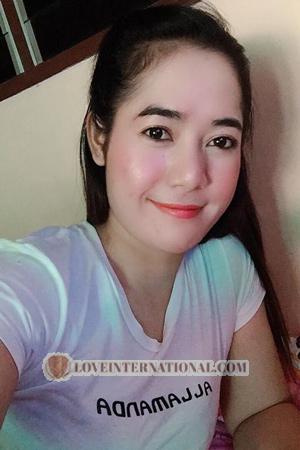 190086 - Thanisron Edad: 34 - Tailandia