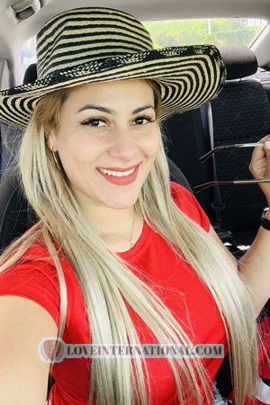 190210 - Adriana Edad: 36 - Venezuela