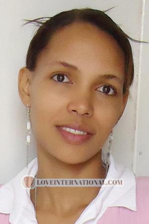 203124 - Yut Edad: 38 - Angola