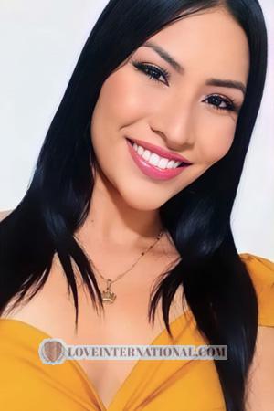 204350 - Andrea Edad: 26 - Colombia