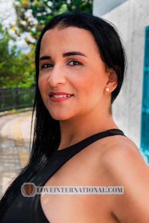 208075 - Lina Edad: 48 - Colombia