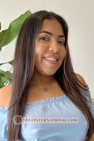 209527 - Angie Edad: 25 - Colombia