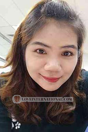 211514 - Kanjanawan Edad: 41 - Tailandia