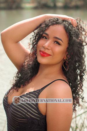 211644 - Evelyn Edad: 28 - Colombia