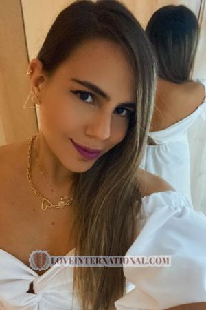 211868 - Daniela Edad: 30 - Colombia
