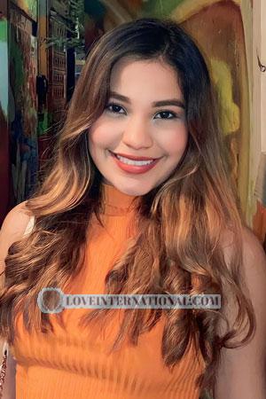 213217 - Helen Edad: 22 - Colombia