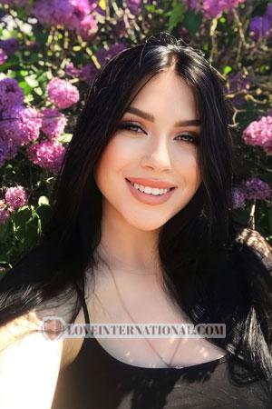 213288 - Polina Edad: 19 - Ucrania