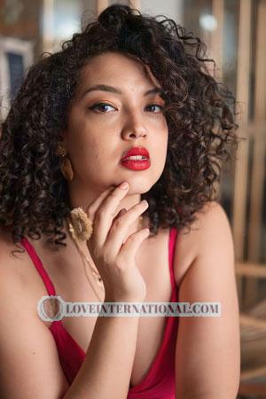 213773 - Jennifer Edad: 29 - Colombia