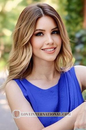 214105 - Elena Edad: 33 - Ucrania