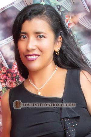 Ladies of Perú