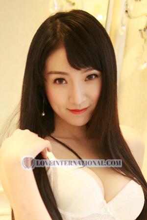 215155 - Mandy Edad: 30 - China