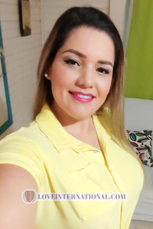 215404 - Yesenia Edad: 42 - Costa Rica