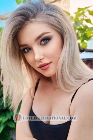215981 - Anna Edad: 21 - Ucrania
