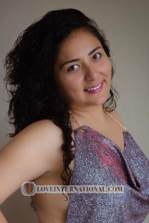 Ladies of Perú