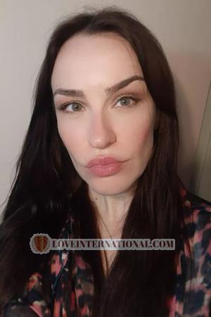 218623 - Yuliia Edad: 33 - Ucrania