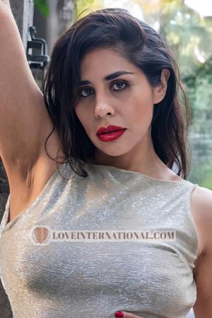 219055 - Viridiana Edad: 37 - México
