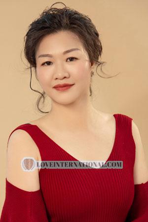 220469 - Christy Edad: 48 - China