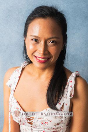 220627 - Sarisa Edad: 42 - Tailandia