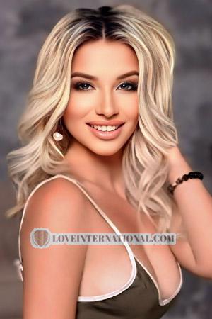 221374 - Karyna Edad: 30 - Ucrania