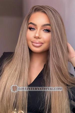 221680 - Alexia Cristina Edad: 27 - Rumania