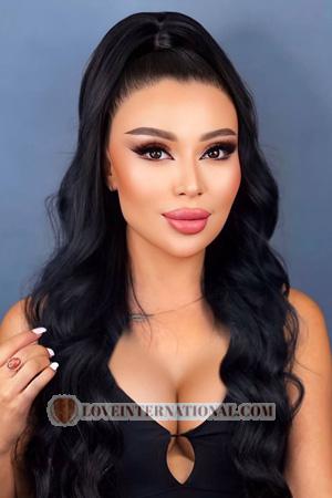 221872 - Assu Edad: 31 - Kyrgyzstan
