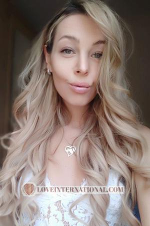 223568 - Anastasiia Edad: 41 - Ucrania