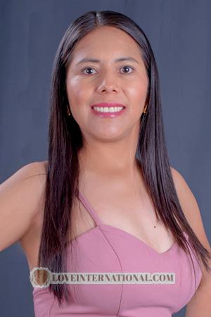 223585 - Flora Edad: 37 - Bolivia