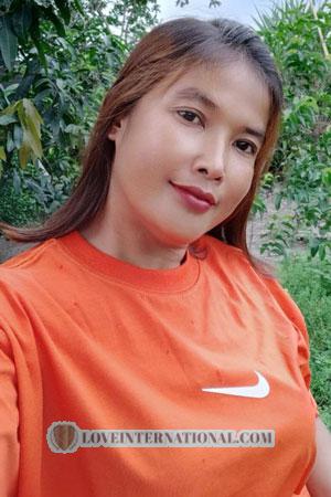 224011 - Puthea Edad: 41 - Cambodia