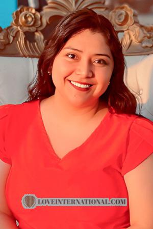 224908 - Kimberly Edad: 31 - Perú