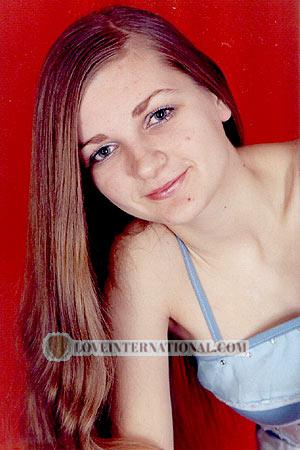 69837 - Anna Edad: 24 - Ucrania