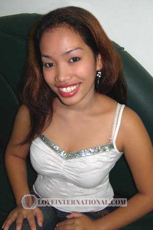 92657 - Rosemarie Edad: 22 - Filipinas