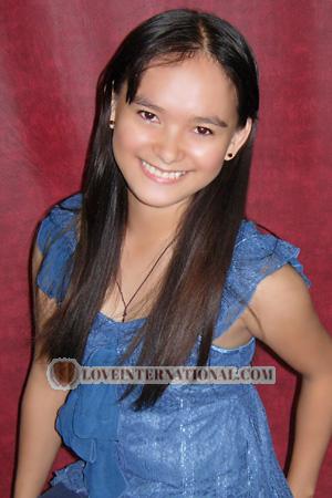 99166 - Charlene Edad: 23 - Filipinas